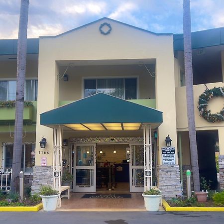 Quality Inn & Suites Anaheim At The Park Екстер'єр фото
