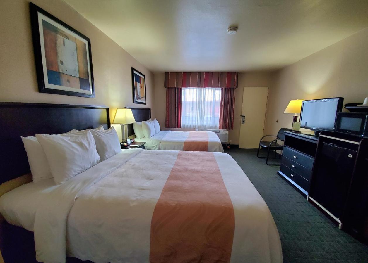 Quality Inn & Suites Anaheim At The Park Екстер'єр фото