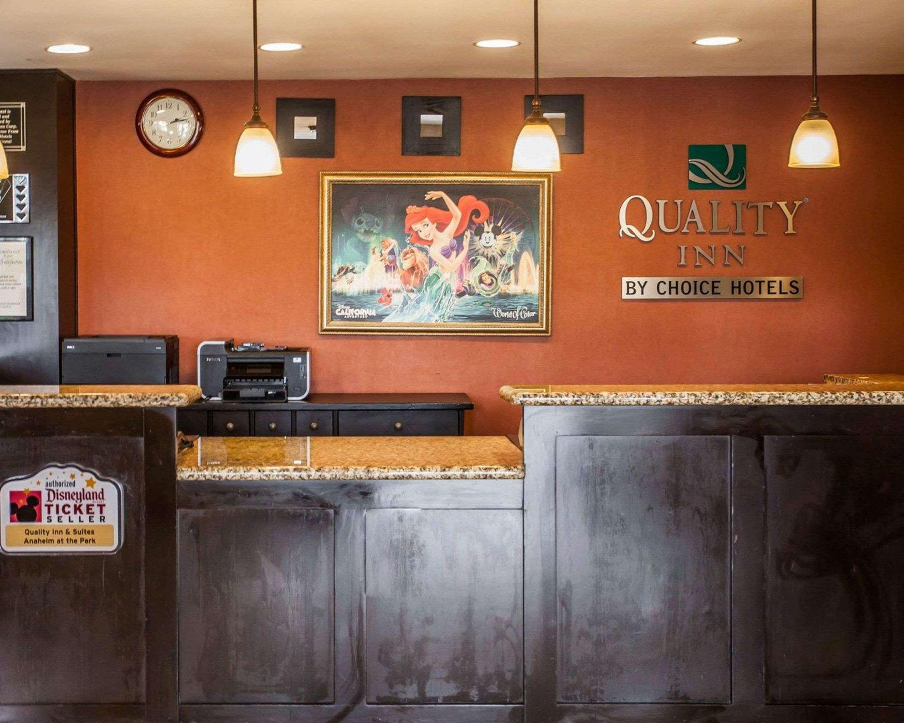Quality Inn & Suites Anaheim At The Park Екстер'єр фото