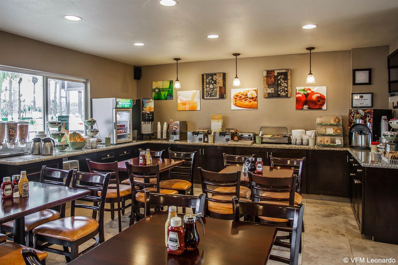 Quality Inn & Suites Anaheim At The Park Екстер'єр фото
