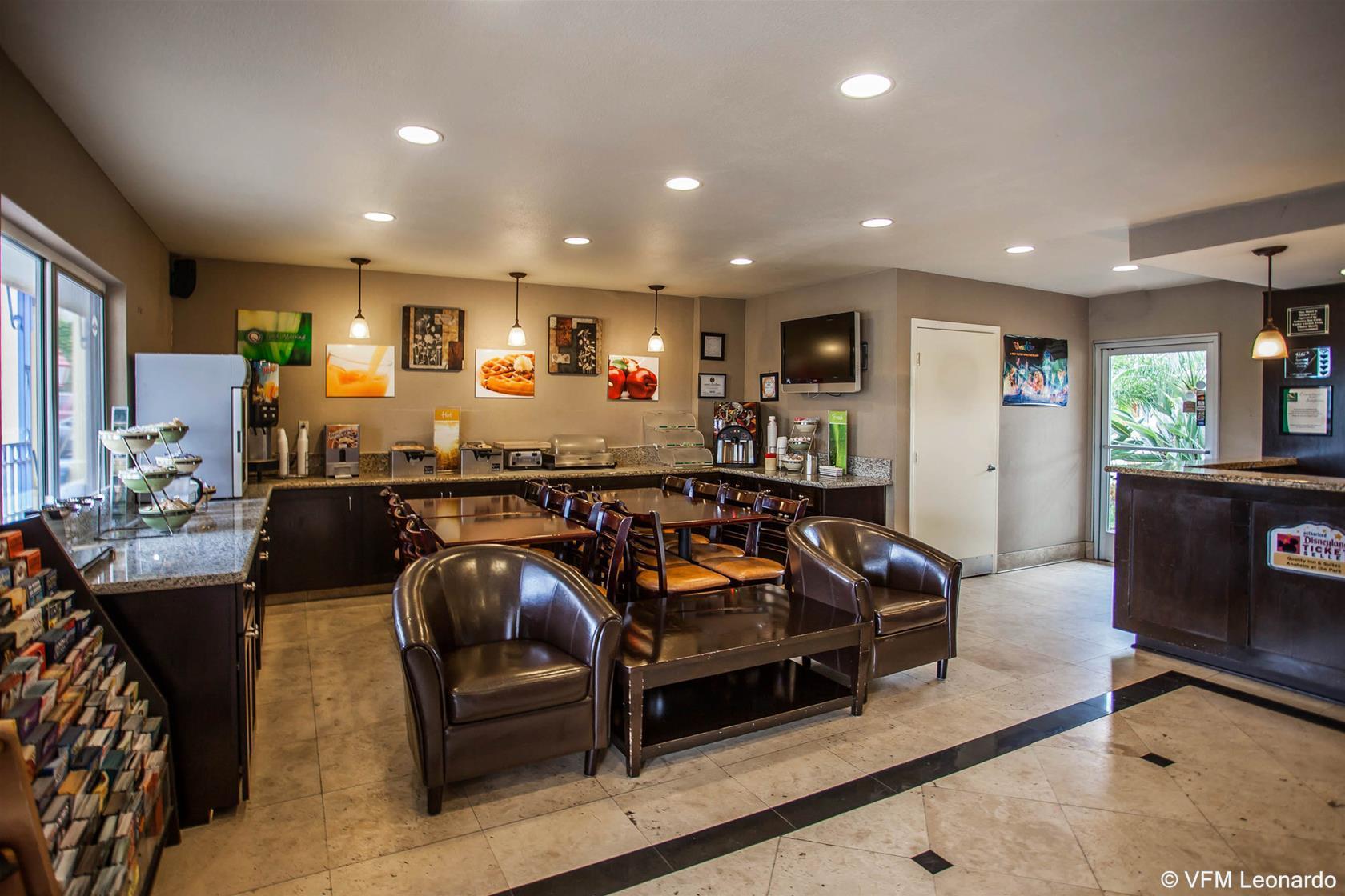 Quality Inn & Suites Anaheim At The Park Екстер'єр фото