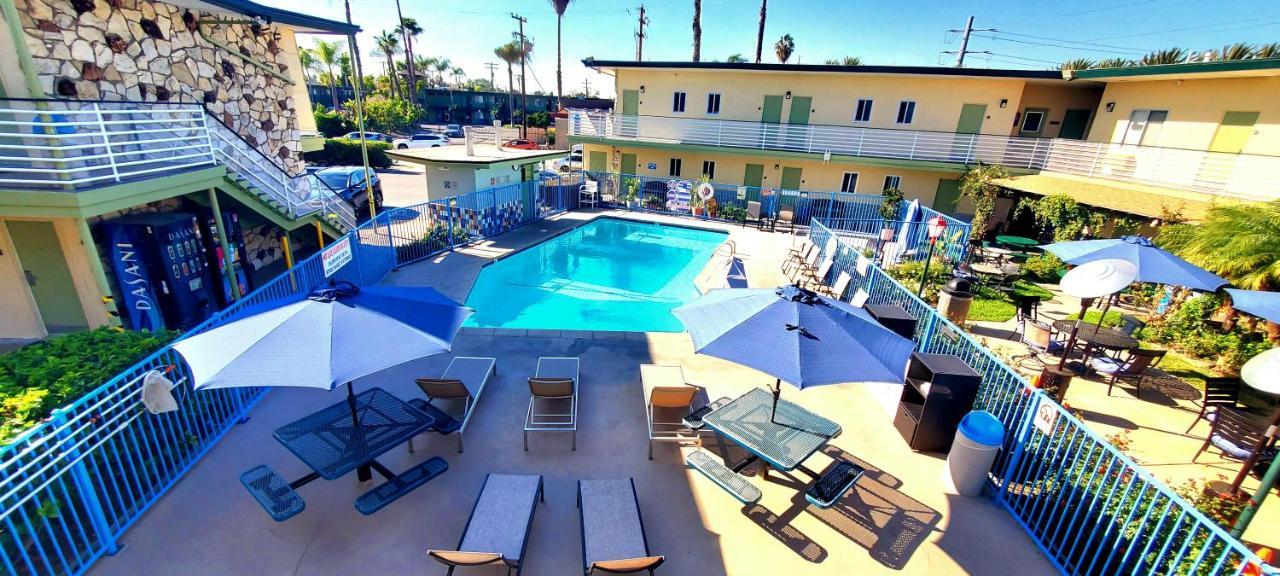 Quality Inn & Suites Anaheim At The Park Екстер'єр фото