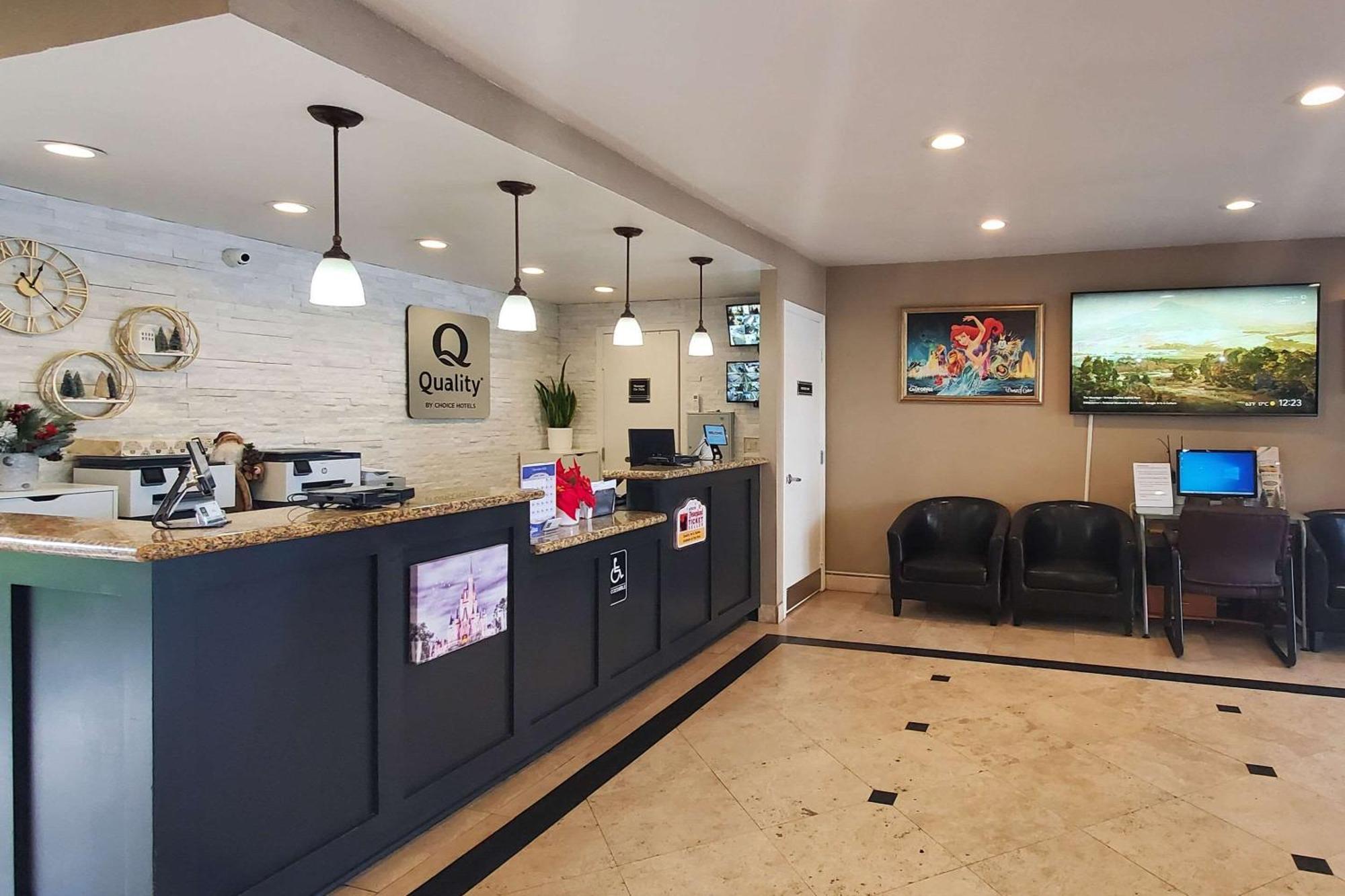 Quality Inn & Suites Anaheim At The Park Екстер'єр фото