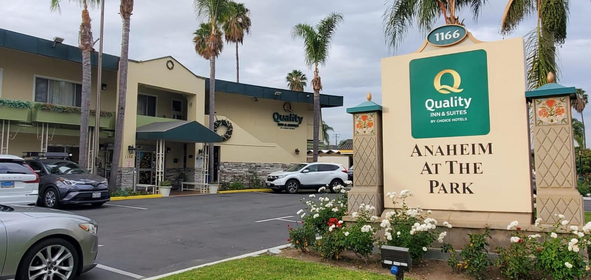 Quality Inn & Suites Anaheim At The Park Екстер'єр фото